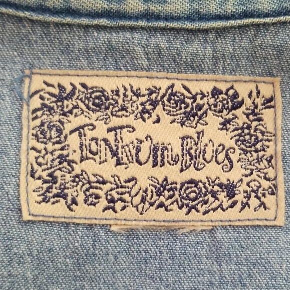Tom Tom Blues Floral Embroidered Denim Jean Vest - Picture 2 of 8